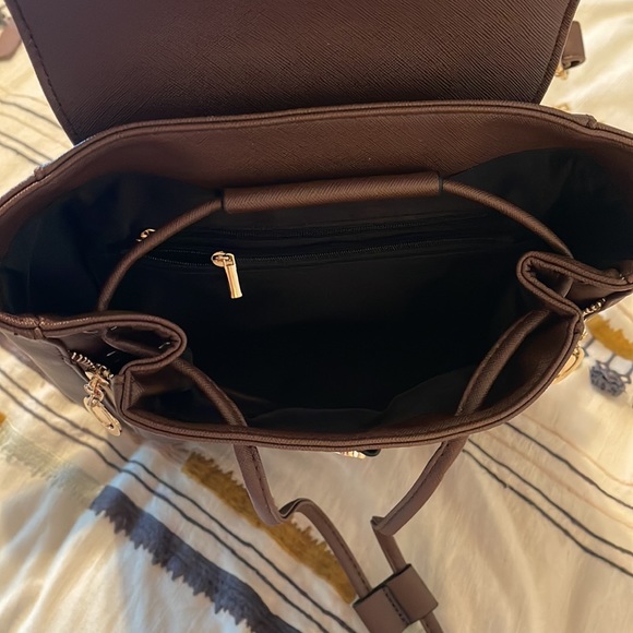 B&E Womens Mini Backpack - Brown + Gold - Picture 8 of 8